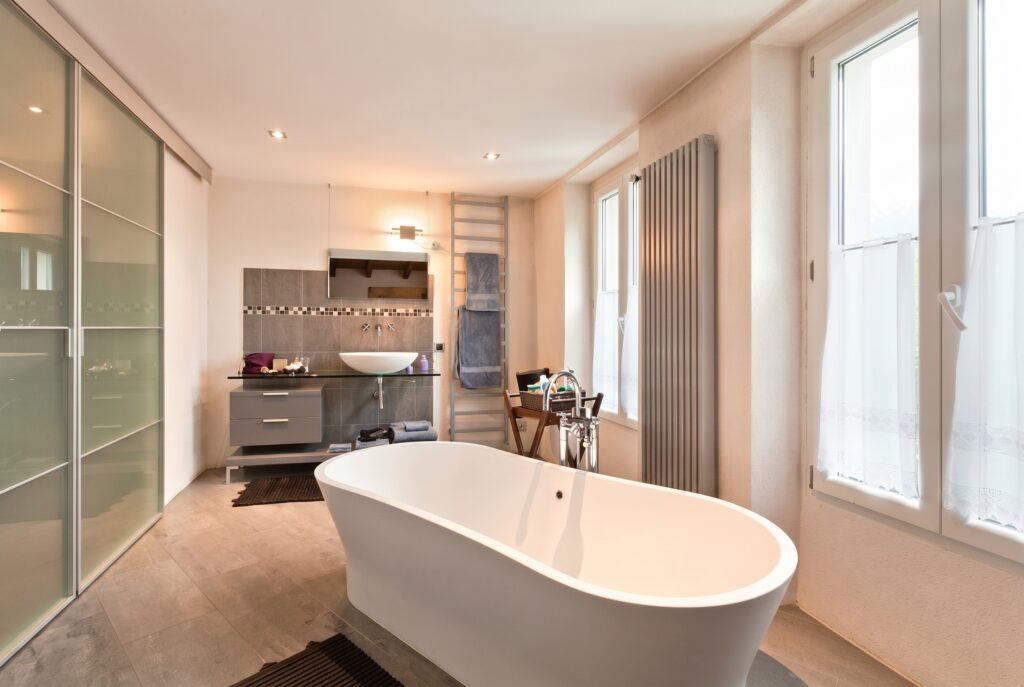Bathroom Gallery — Master in Design portfolio, Tarzana CA (image 5)